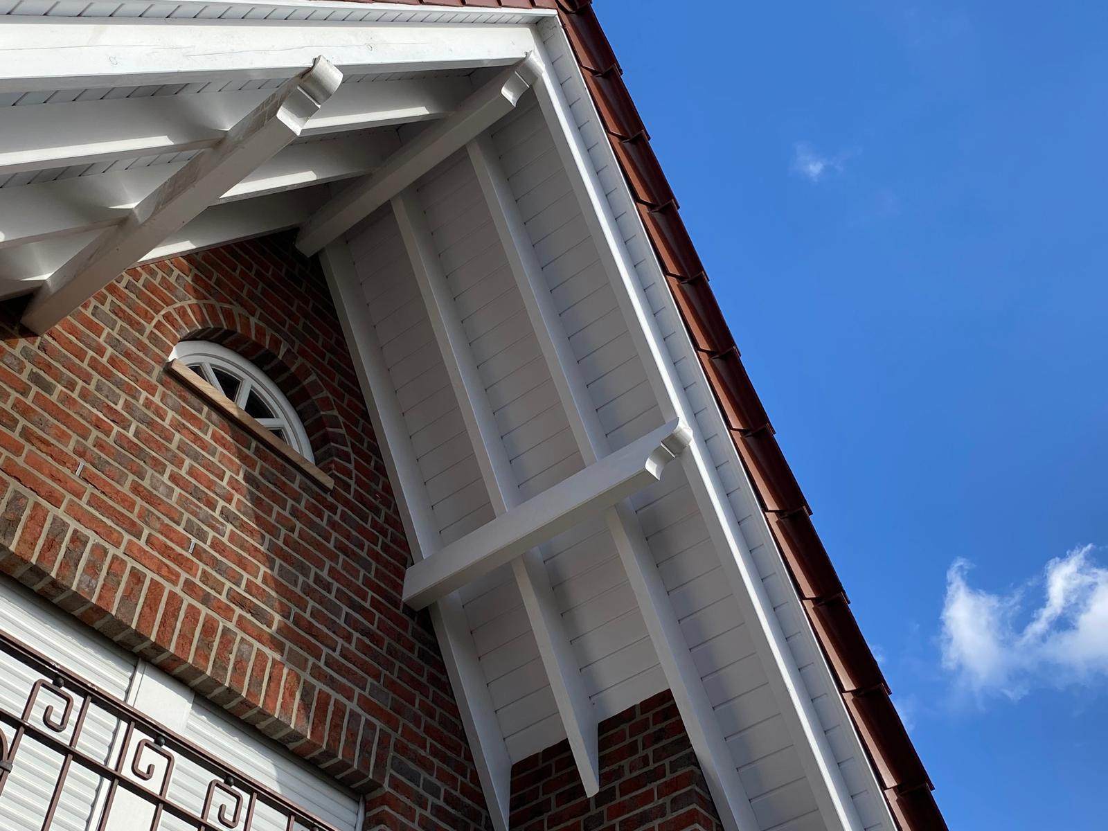 Reinigung von Dach&uuml;berst&auml;nden in Emlichheim